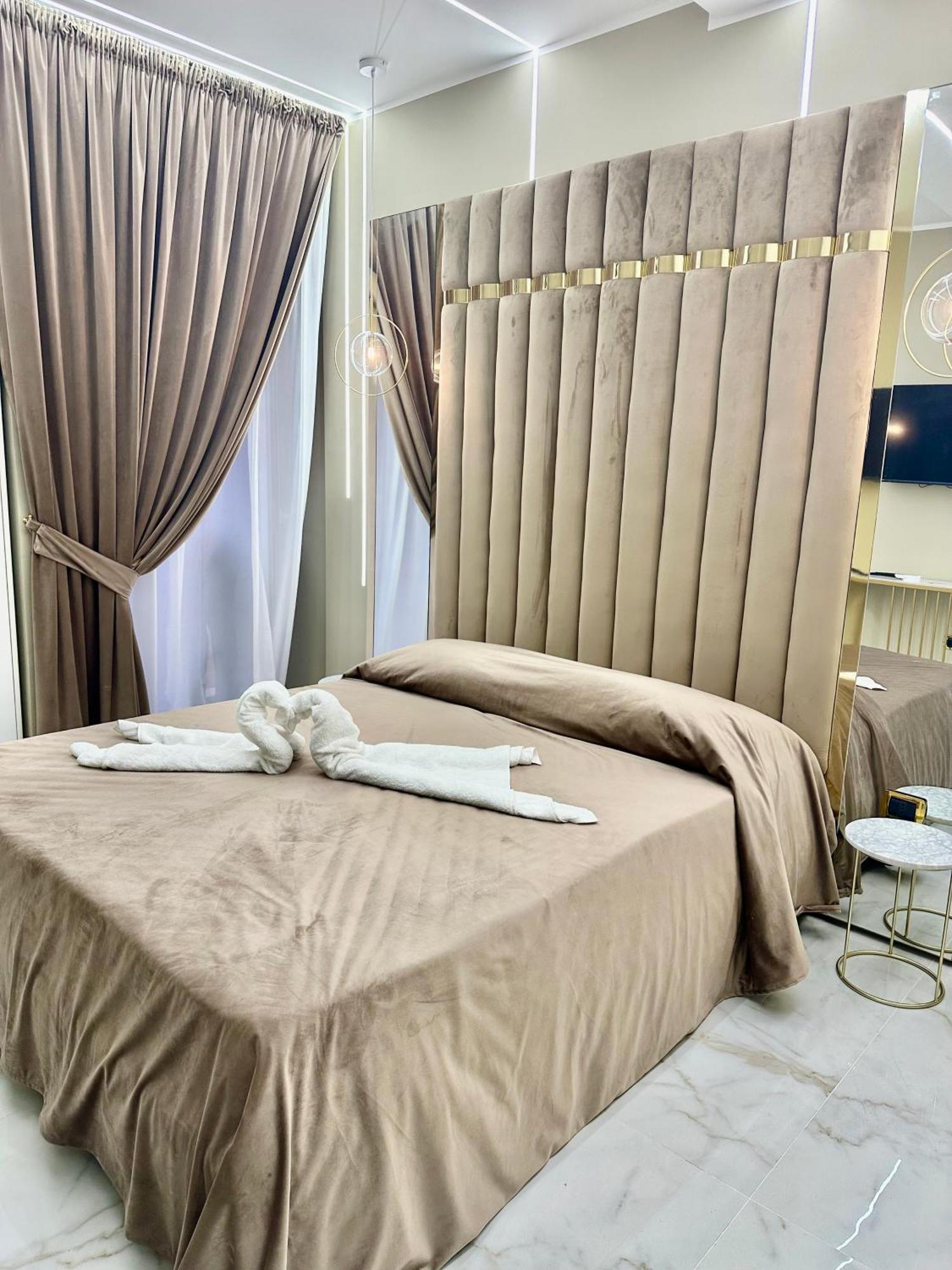 Al Binario Di Napoli Bed & Breakfast Eksteriør bilde