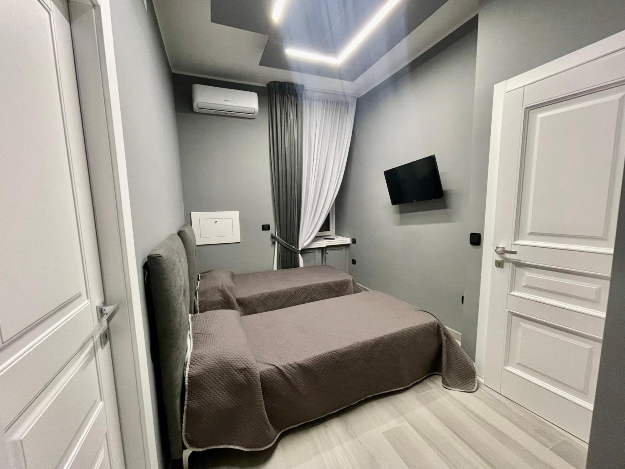 Al Binario Di Napoli Bed & Breakfast Eksteriør bilde